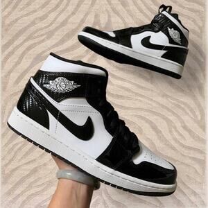Nike air jordan 1 mid